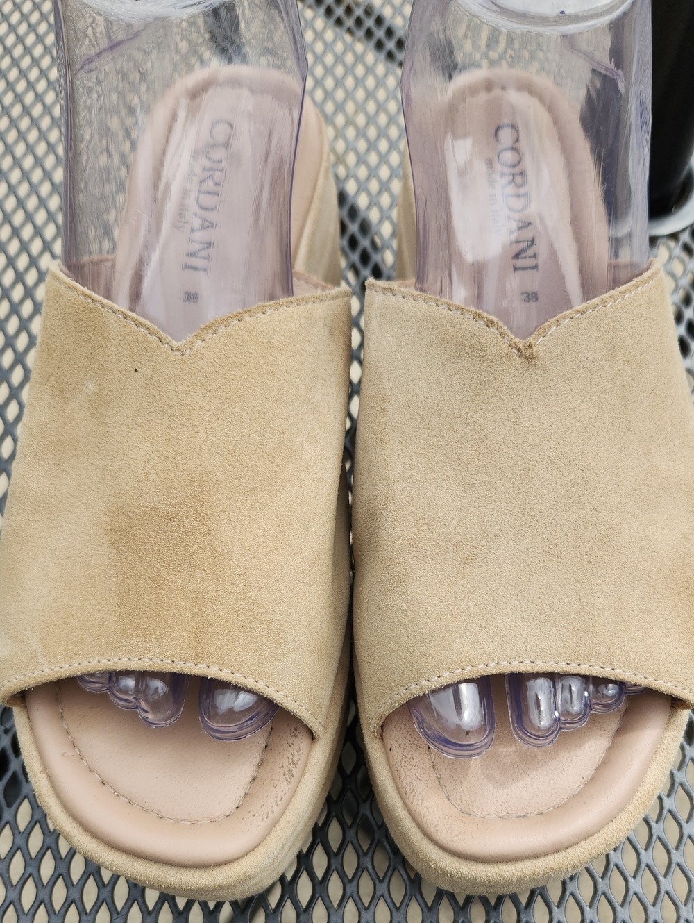 Cordani ITALY Tan Suede Open-Toe Slide Mules